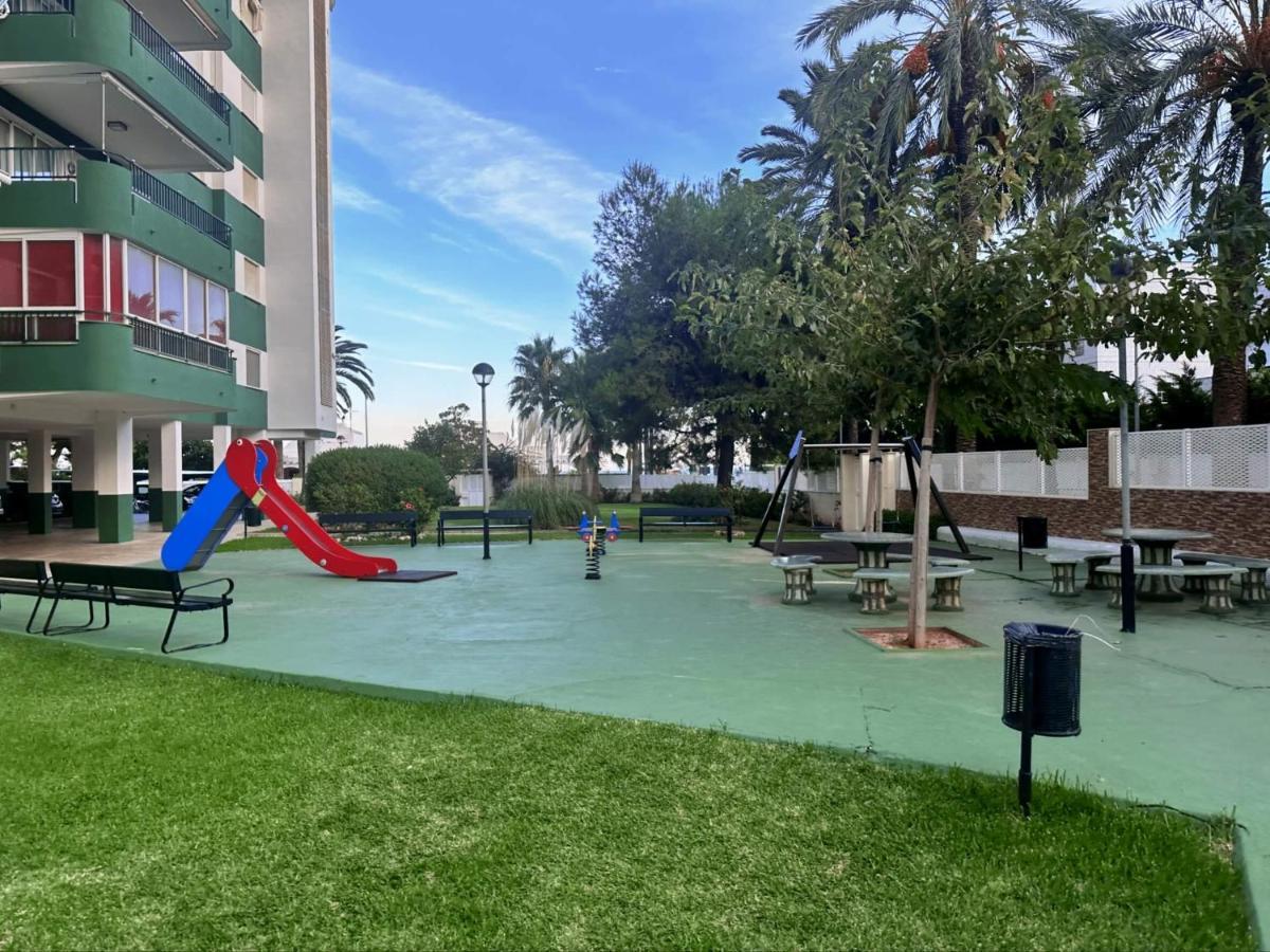 Piso A Pie De Playa Con Piscina Y Vistas Al Mar Daire Benicàssim Dış mekan fotoğraf